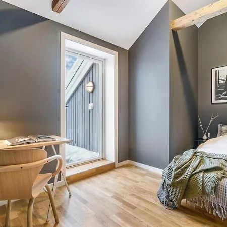 Sentral Med 4 Soverom Apartment