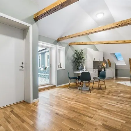 4 Soverom Og 2 Min Gangavstand Til Brygga I Apartament Tønsberg